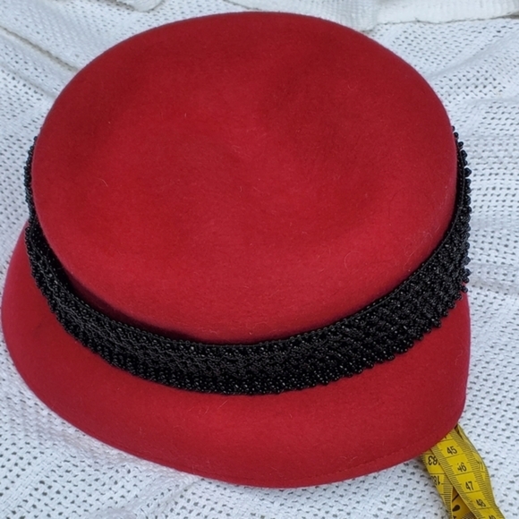 Vintage‎ OOAK beaded Red felt hat - Picture 14 of 14